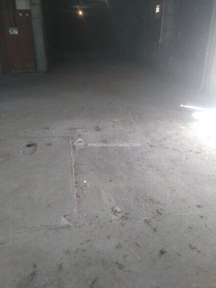 Retail in Cáceres for lease - Building Photo - Image 1 of 8