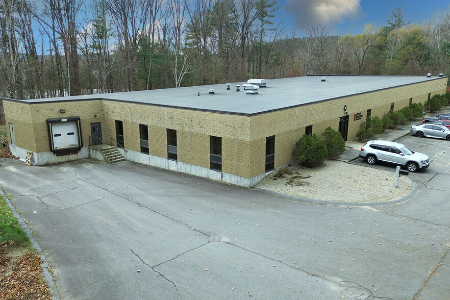 11 Beaver Brook Rd, Littleton, MA for lease - Building Photo - Image 2 of 25