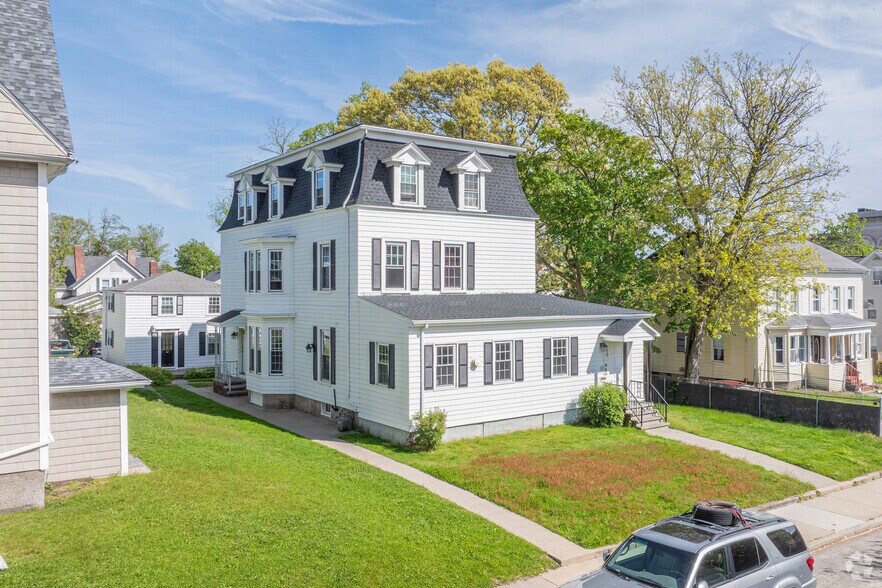 239-245 High St, Fall River, MA for sale - Primary Photo - Image 1 of 1