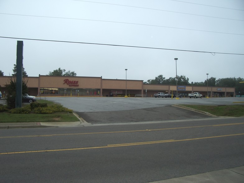 248 W Columbia Ave, Batesburg Leesville, SC for sale - Building Photo - Image 1 of 1