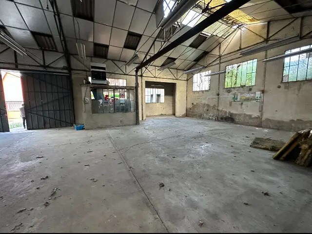 Flex in Limas for sale - Interior Photo - Image 3 of 11