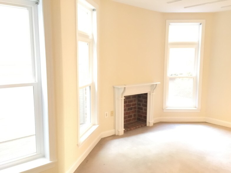 1506 21st St NW, Washington, DC for lease - Interior Photo - Image 2 of 32