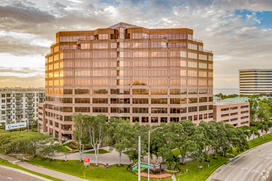 7650 W Courtney Campbell Cswy, Tampa, FL for lease - Building Photo - Image 1 of 30