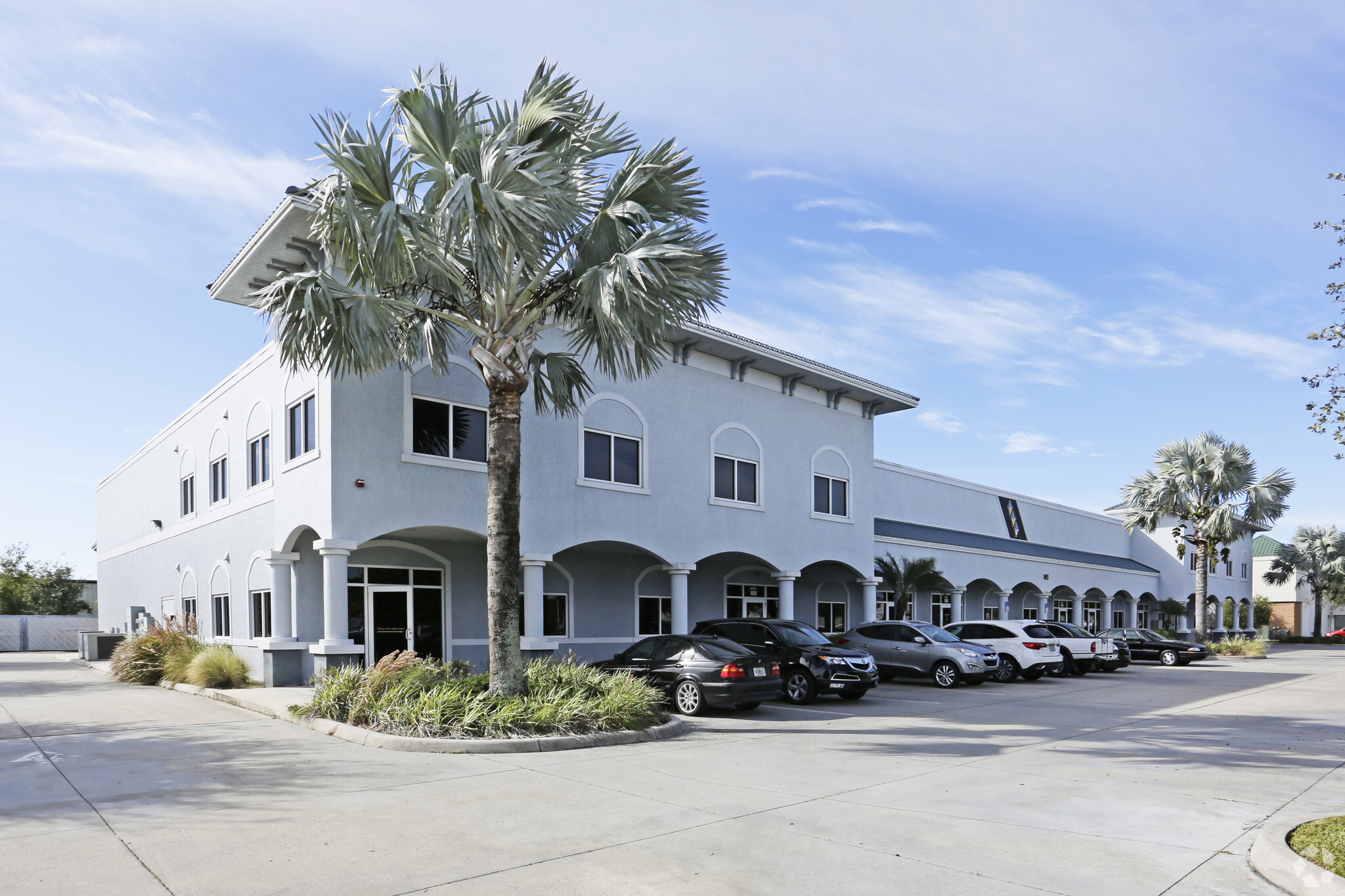 105 Triple Diamond Blvd, Venice, FL for sale Building Photo- Image 1 of 1