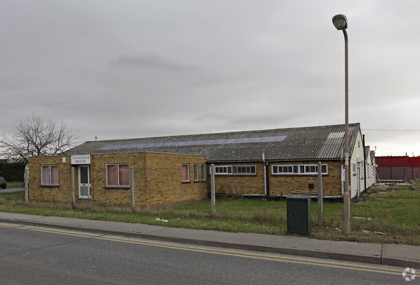 Charfleets Rd, Canvey Island, SS8 0PQ