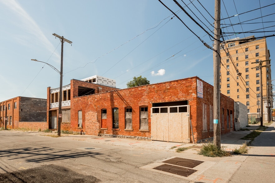 277 Dubois St, Detroit, MI for lease - Building Photo - Image 2 of 27