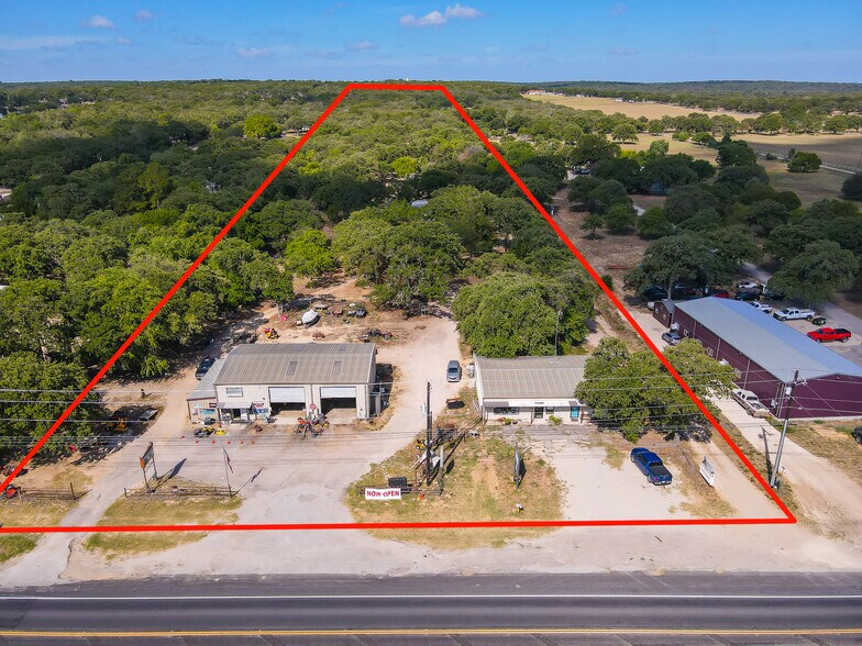 11239 US Highway 87 W, La Vernia, TX 78121
