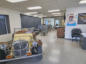 4231 S State St, Salt Lake City, UT for lease Interior Photo- Image 2 of 9