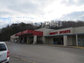 332-344 N Mayo Trl, Paintsville, KY for lease Building Photo- Image 2 of 6