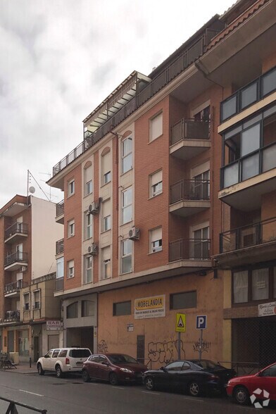 Calle Olivares, 7, Talavera de la Reina, Toledo for sale - Building Photo - Image 2 of 2