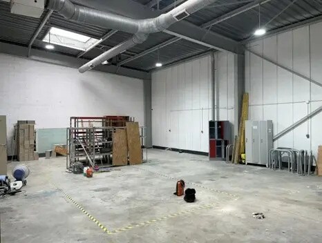 14 Rue Maurice Paillard, Villetaneuse for lease - Interior Photo - Image 2 of 4