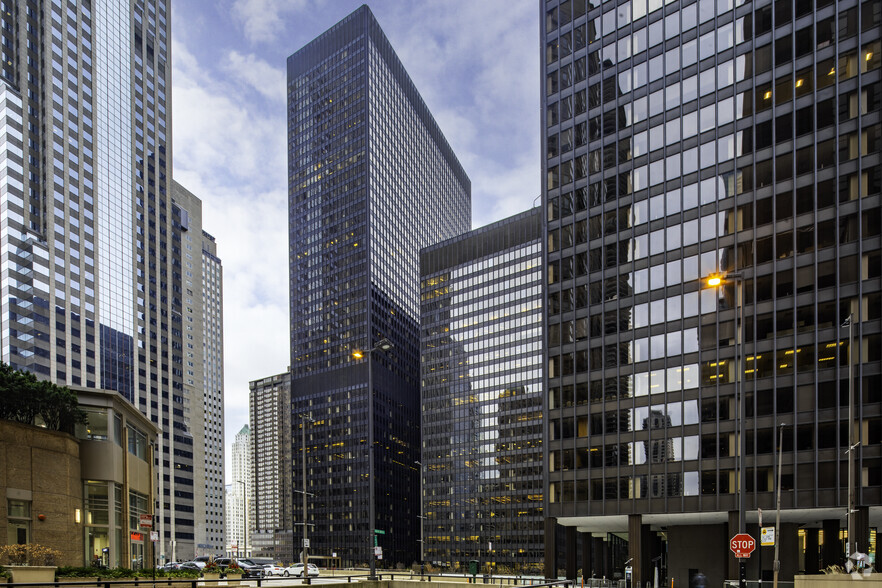 North Michigan Avenue: Chicago, Illinois