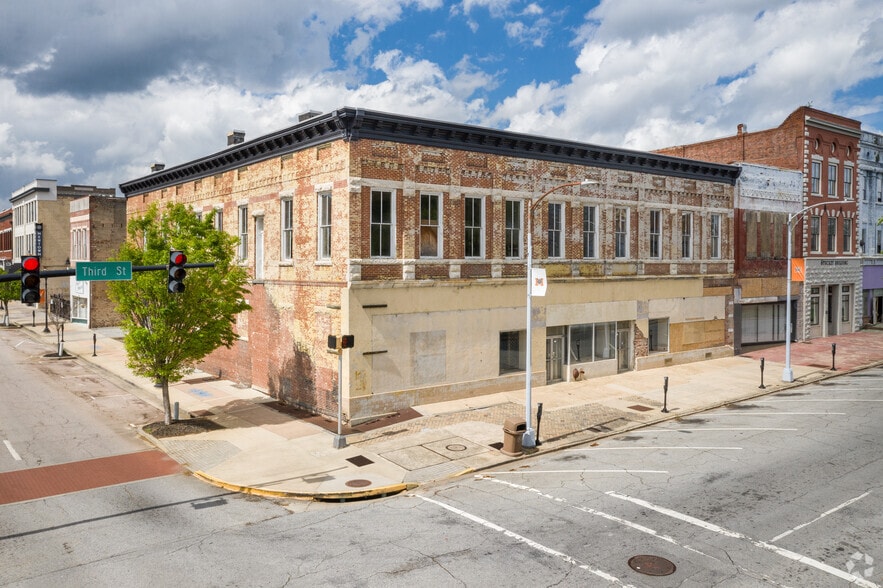 Third and Poplar Street Portfolio portfolio of 6 properties for sale on LoopNet.com - Primary Photo - Image 2 of 6