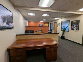 570 Asbury St, Saint Paul, MN for lease Lobby- Image 2 of 5