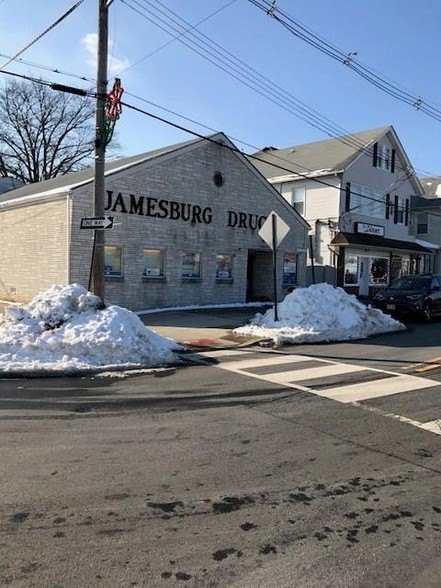 24 W Railroad Ave, Jamesburg, NJ for sale - Primary Photo - Image 1 of 1