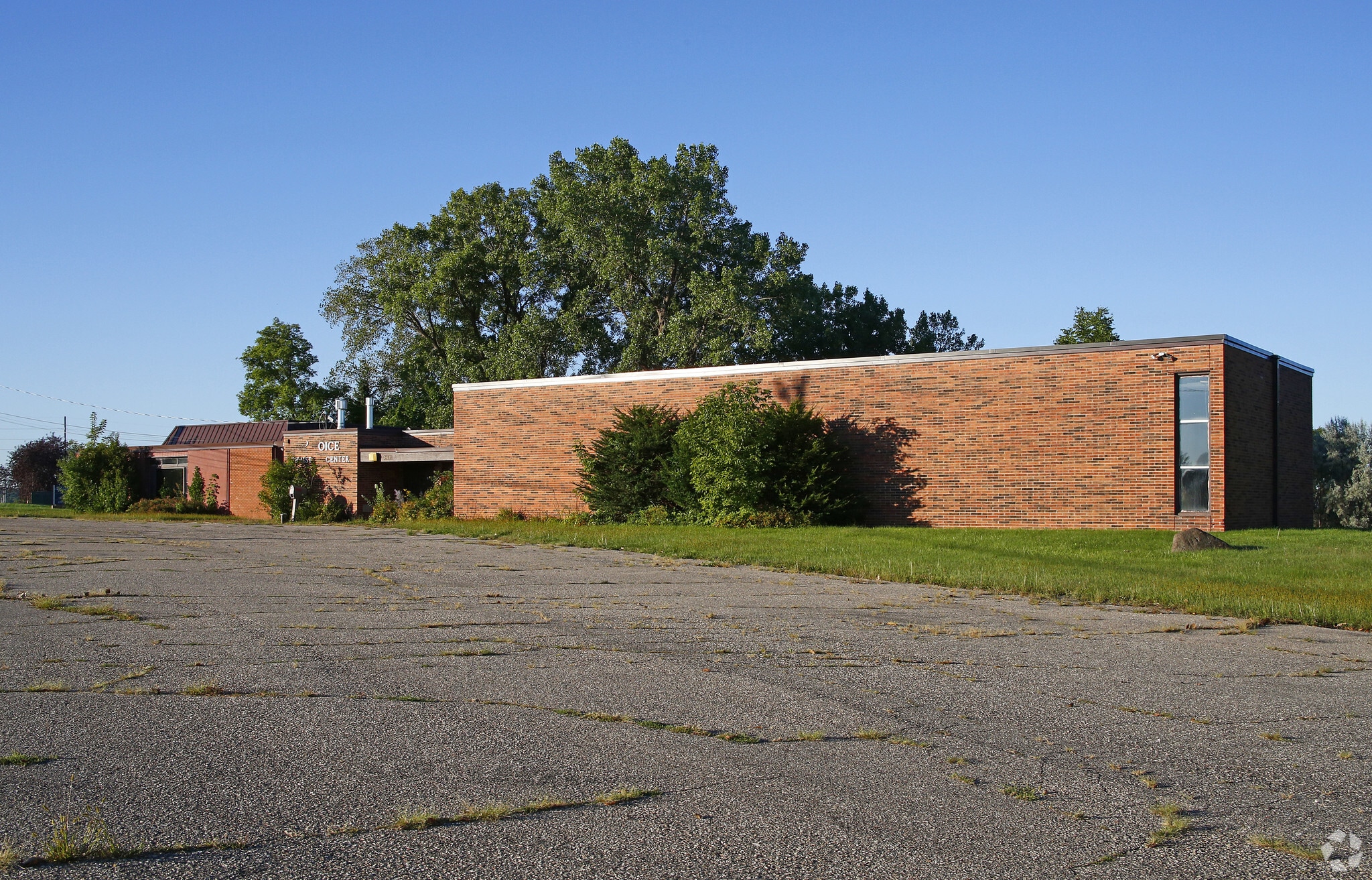 14020 County Road 5, Burnsville, MN for sale Primary Photo- Image 1 of 2