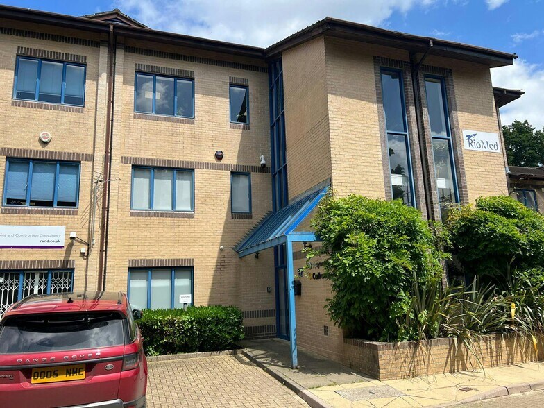 Tollgate, Eastleigh for lease - Building Photo - Image 1 of 15