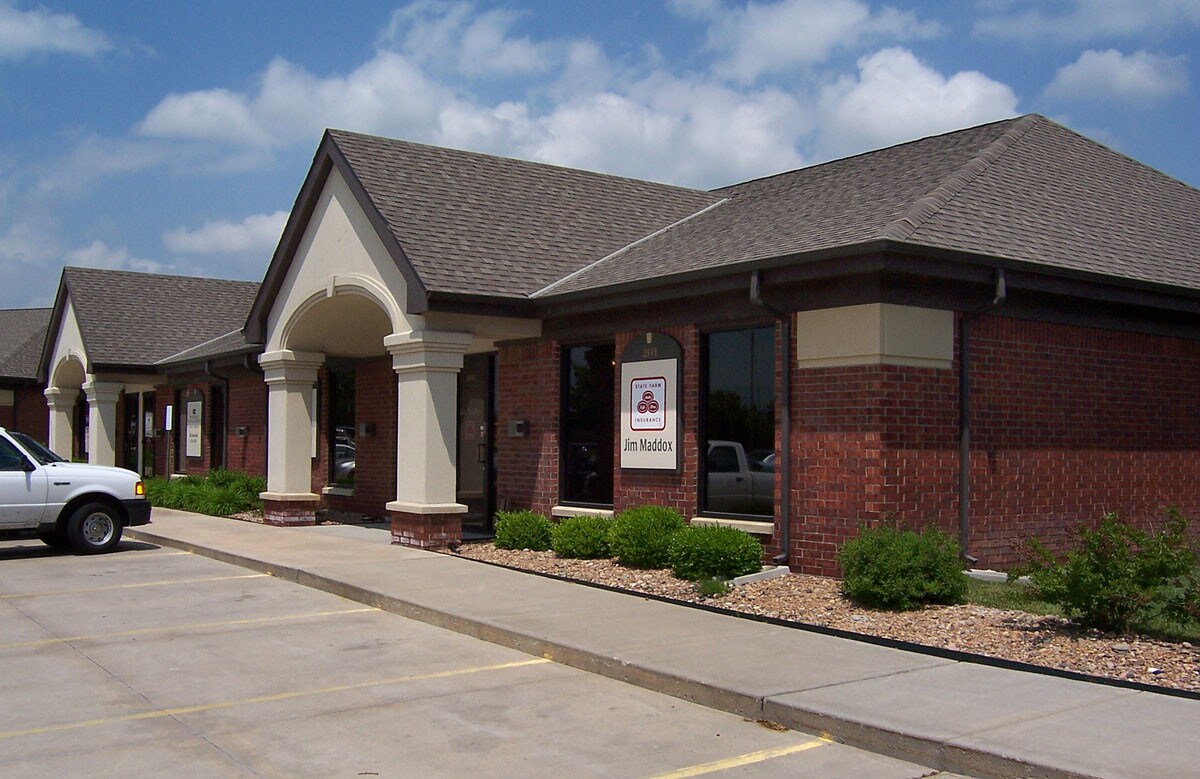 2020 N Webb Rd, Wichita, KS for sale Building Photo- Image 1 of 1