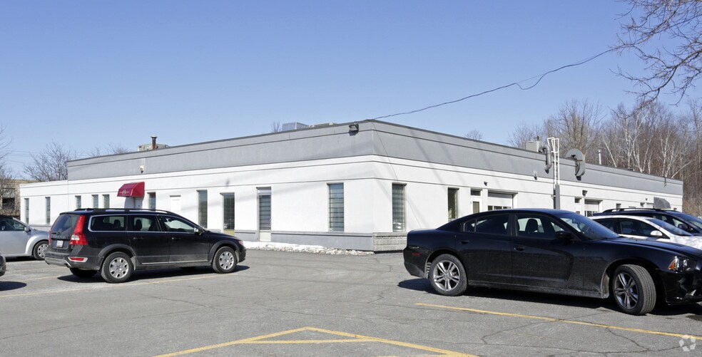 1790-1798 Courtwood Cres, Ottawa, ON for lease - Building Photo - Image 3 of 3