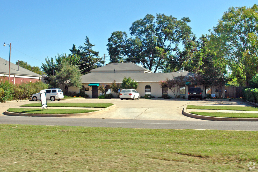 1916 N Drexel Blvd, Oklahoma City, OK for lease - Primary Photo - Image 2 of 4