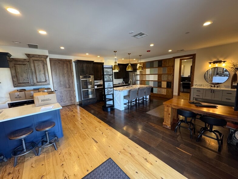 310 E 2000 N, Tooele, UT for sale - Interior Photo - Image 2 of 8