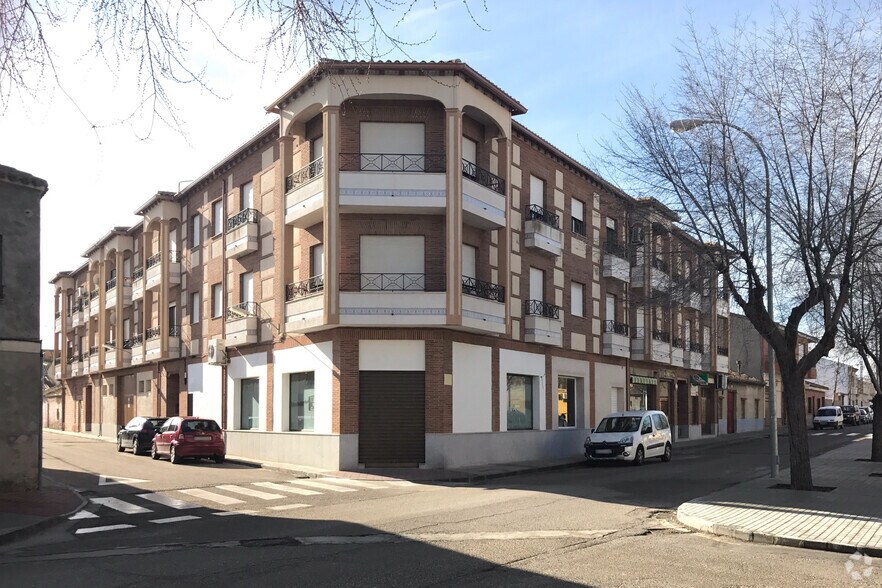 Calle Cáceres, 5, Sonseca, Toledo for sale - Building Photo - Image 2 of 2