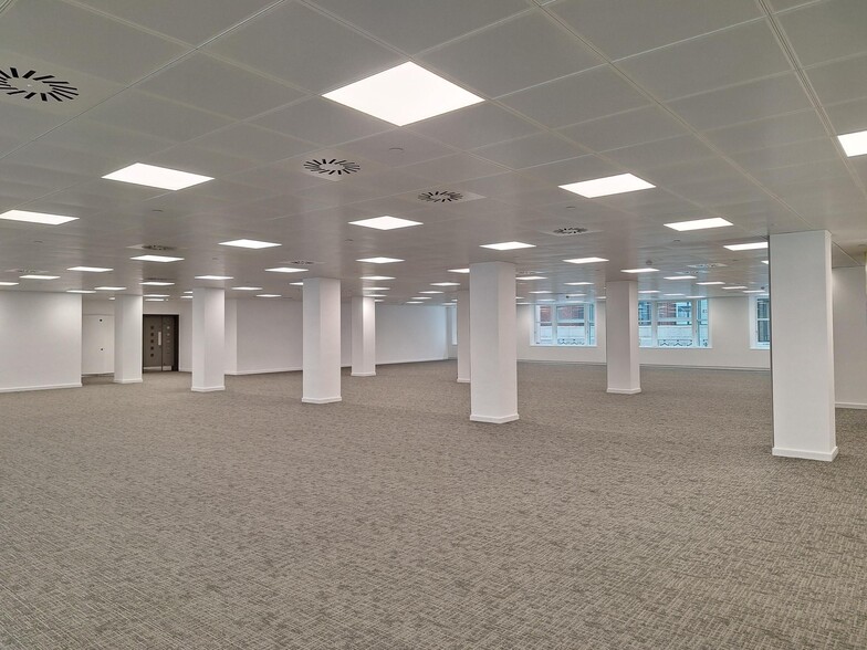 66 Prescot St, London for lease - Building Photo - Image 3 of 15