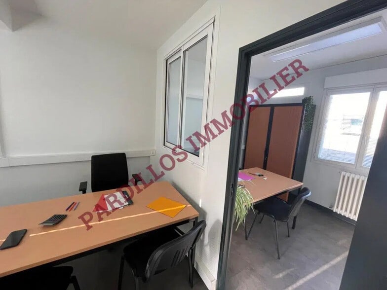 Office in Mondeville for lease - Interior Photo - Image 2 of 5