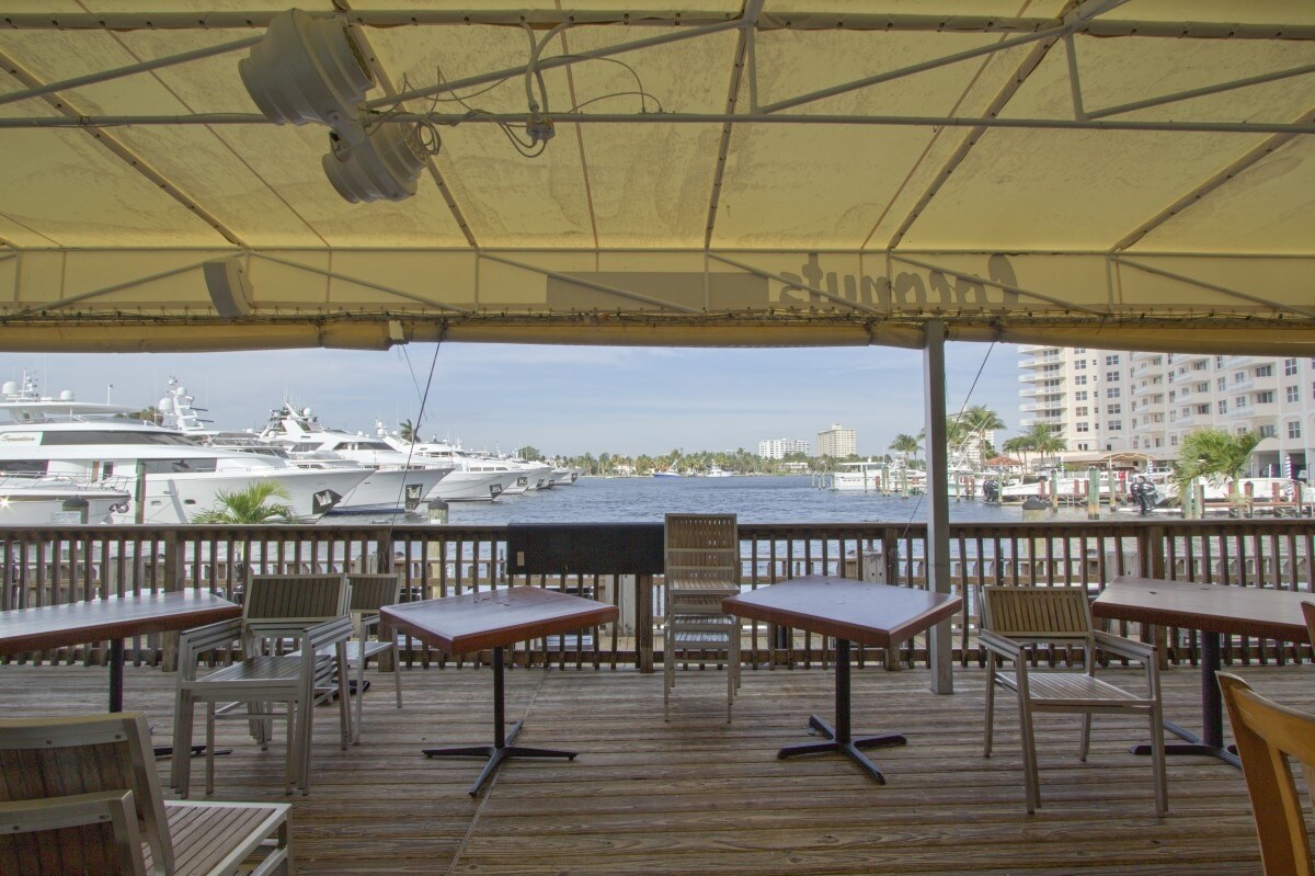 429 Seabreeze Blvd, Fort Lauderdale, FL 33316 Office Space Above Coconuts Restaurant
