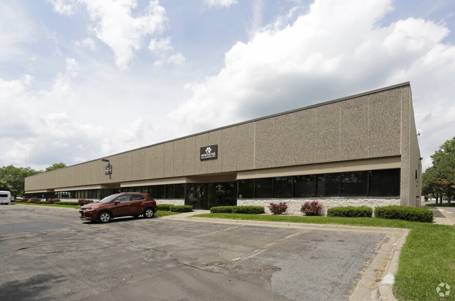 8974-8984 Zachary Ln N, Maple Grove, MN for sale - Building Photo - Image 1 of 1