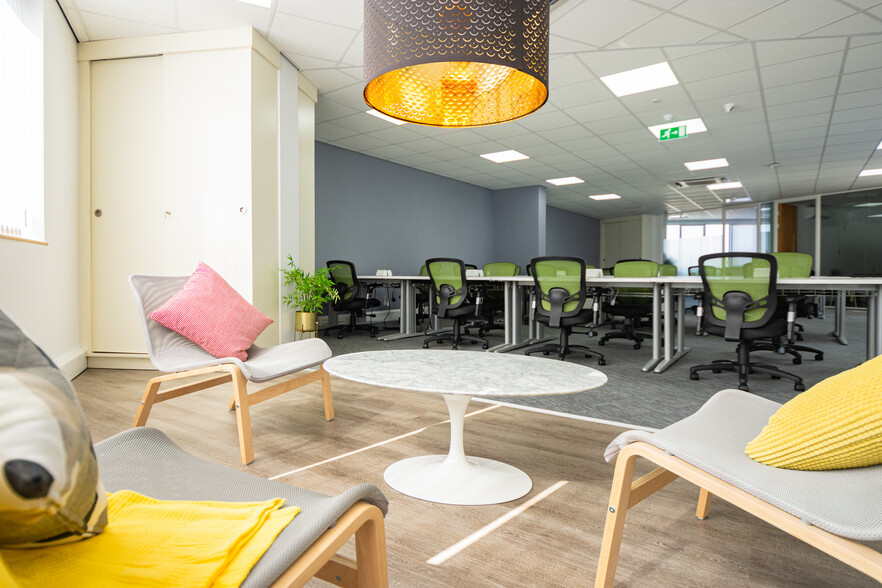 Tudor Sq, West Bridgford for lease - Building Photo - Image 3 of 12