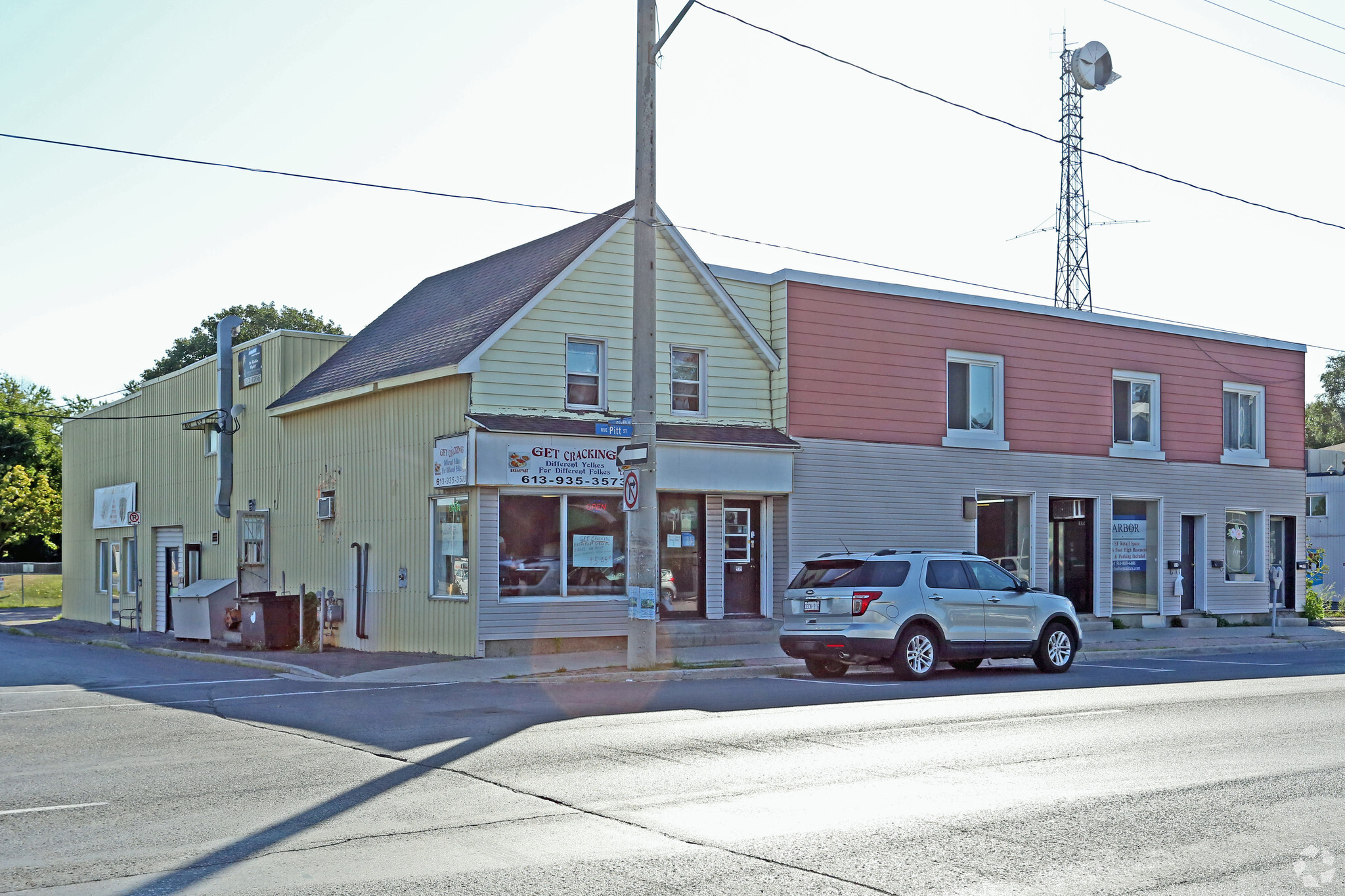 533 Pitt St, Cornwall, ON for sale Primary Photo- Image 1 of 1