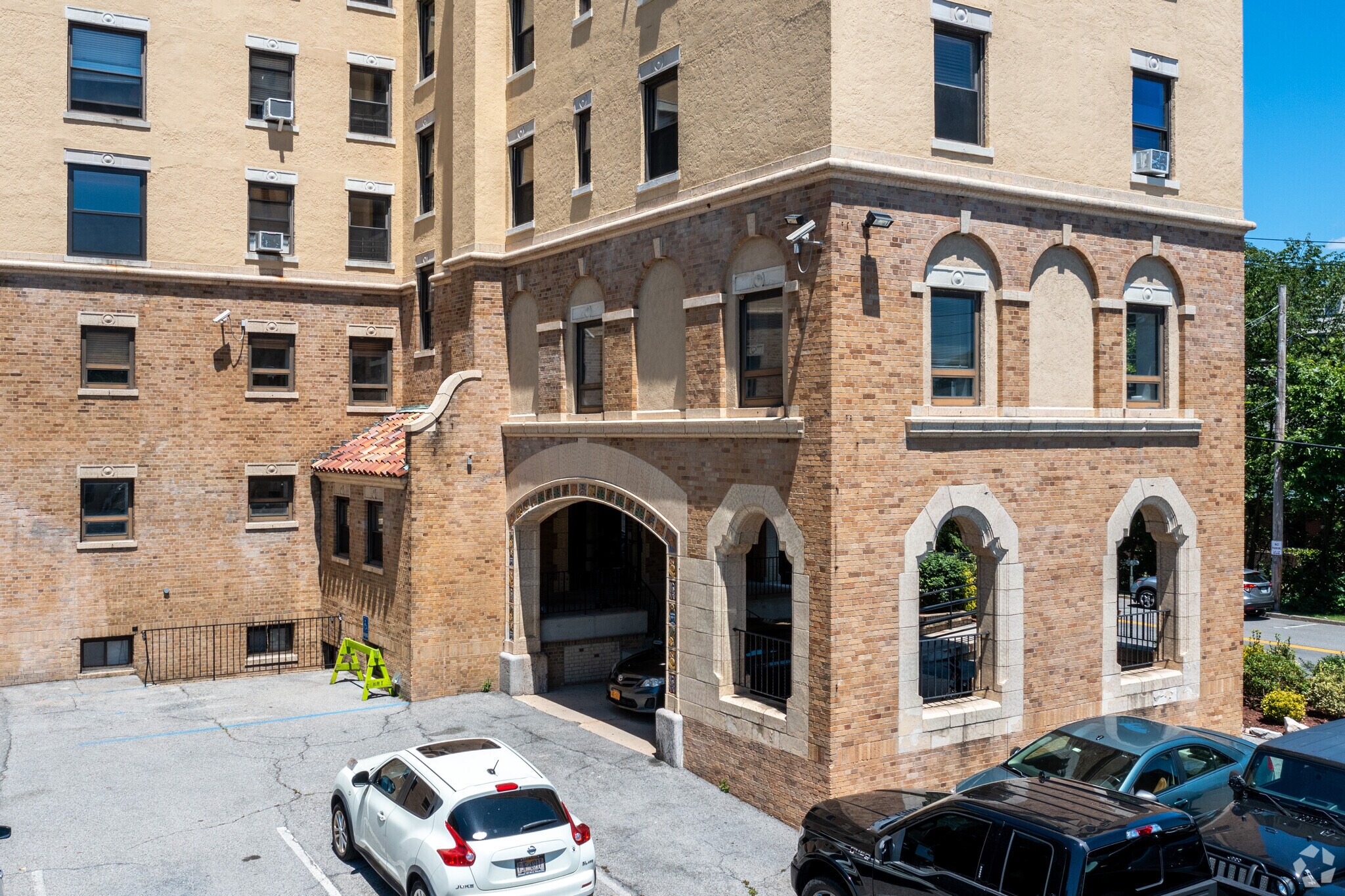 1 Elm St, Tuckahoe, NY 10707 Parkway Plaza Medical Center