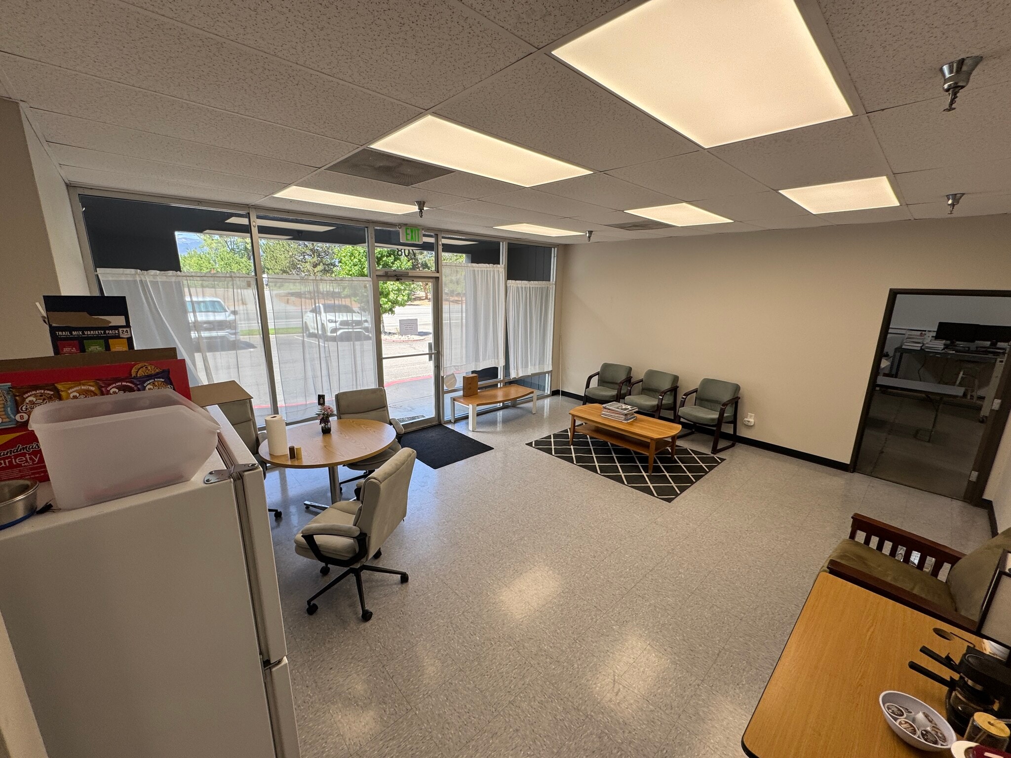 700-742 Spice Islands Dr, Sparks, NV for lease Building Photo- Image 1 of 8
