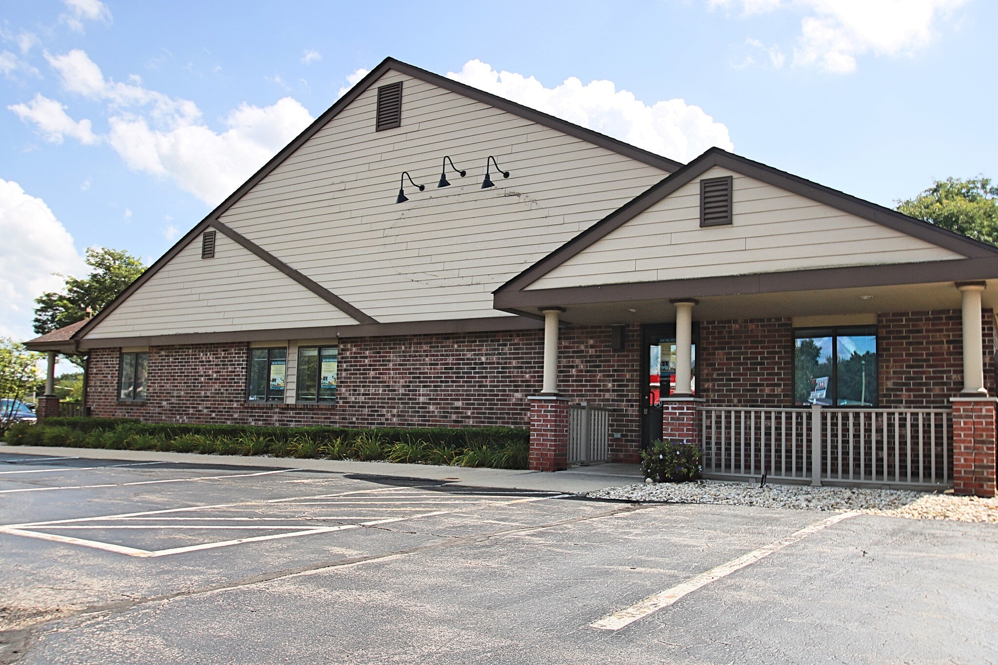 580 Broad St, Lake Geneva, WI for sale Other- Image 1 of 1