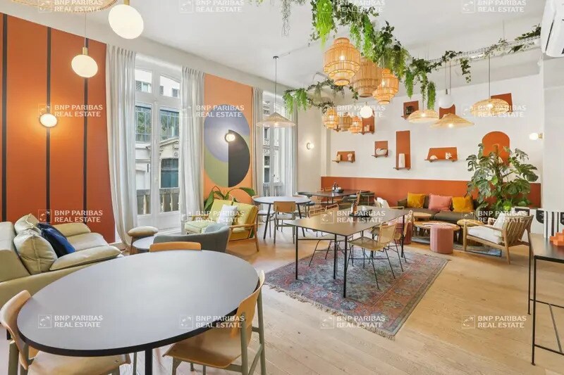 Office in Paris for lease - Interior Photo - Image 2 of 14