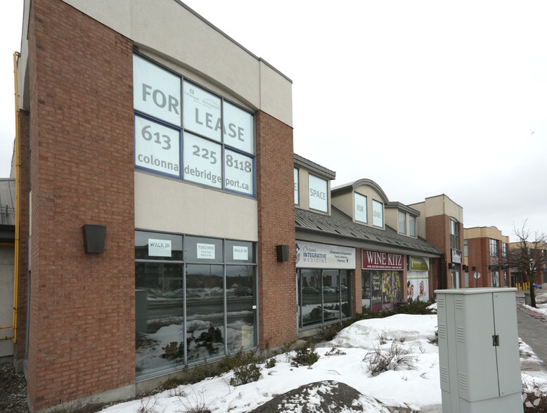 250 Centrum Blvd, Ottawa, ON for lease - Building Photo - Image 3 of 18
