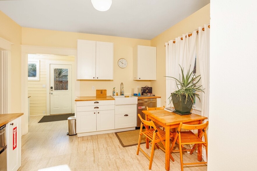 510 NE Dekum St, Portland, OR for sale - Building Photo - Image 3 of 32