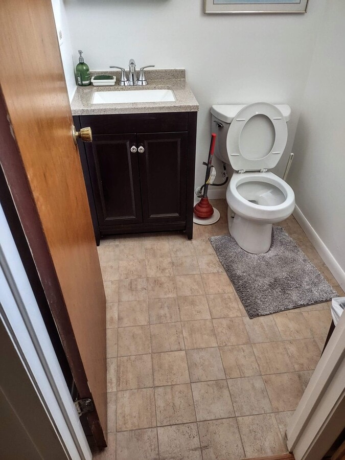 2727-2731 W Touhy Ave, Chicago, IL 60645 - Unit 2731 - - Interior Photo - Image 2 of 2