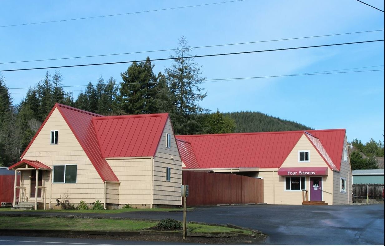 1030 W Central Blvd, Coquille, OR for sale Primary Photo- Image 1 of 1