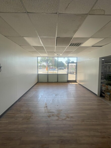 1419-1439 Crowell St, Livingston, CA for lease - Building Photo - Image 2 of 7