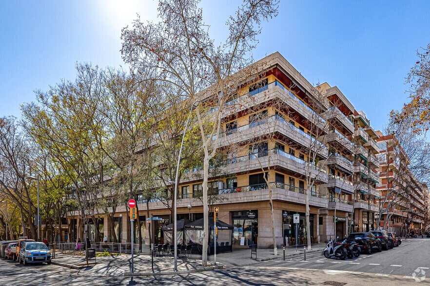 Carrer dels Comtes de Bell-Lloc, 189, Barcelona, Barcelona for lease - Building Photo - Image 2 of 2