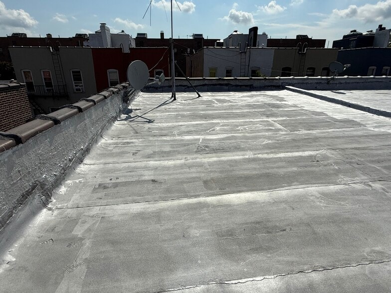 4715 47th St, Woodside, NY for sale - Building Photo - Image 3 of 13