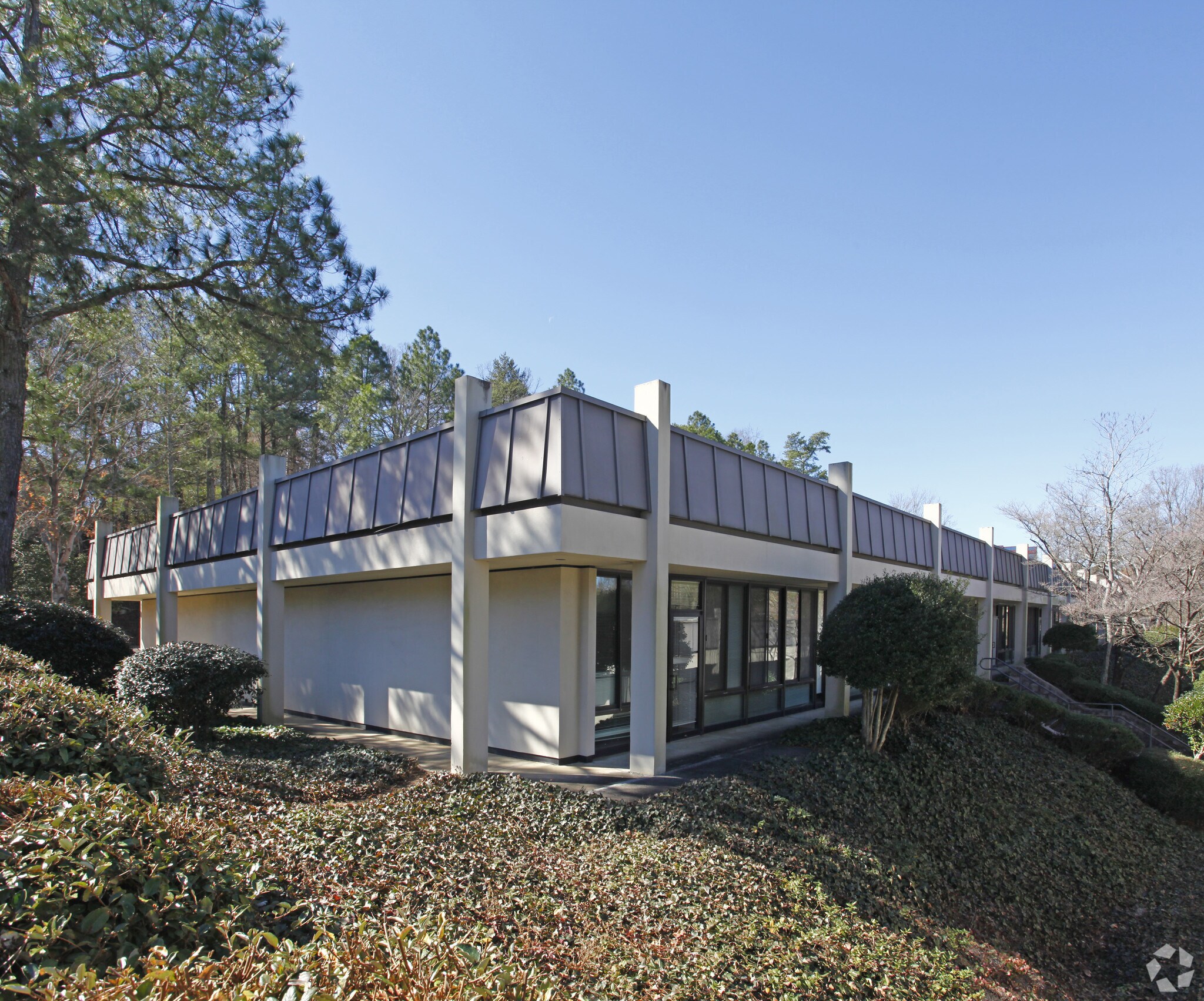 52 Executive Park Dr NE, Atlanta, GA for sale Primary Photo- Image 1 of 1