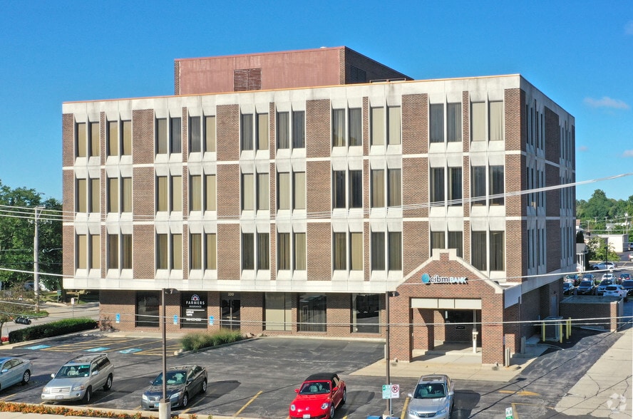 330 S Naperville Rd, Wheaton, IL for lease - Building Photo - Image 1 of 9