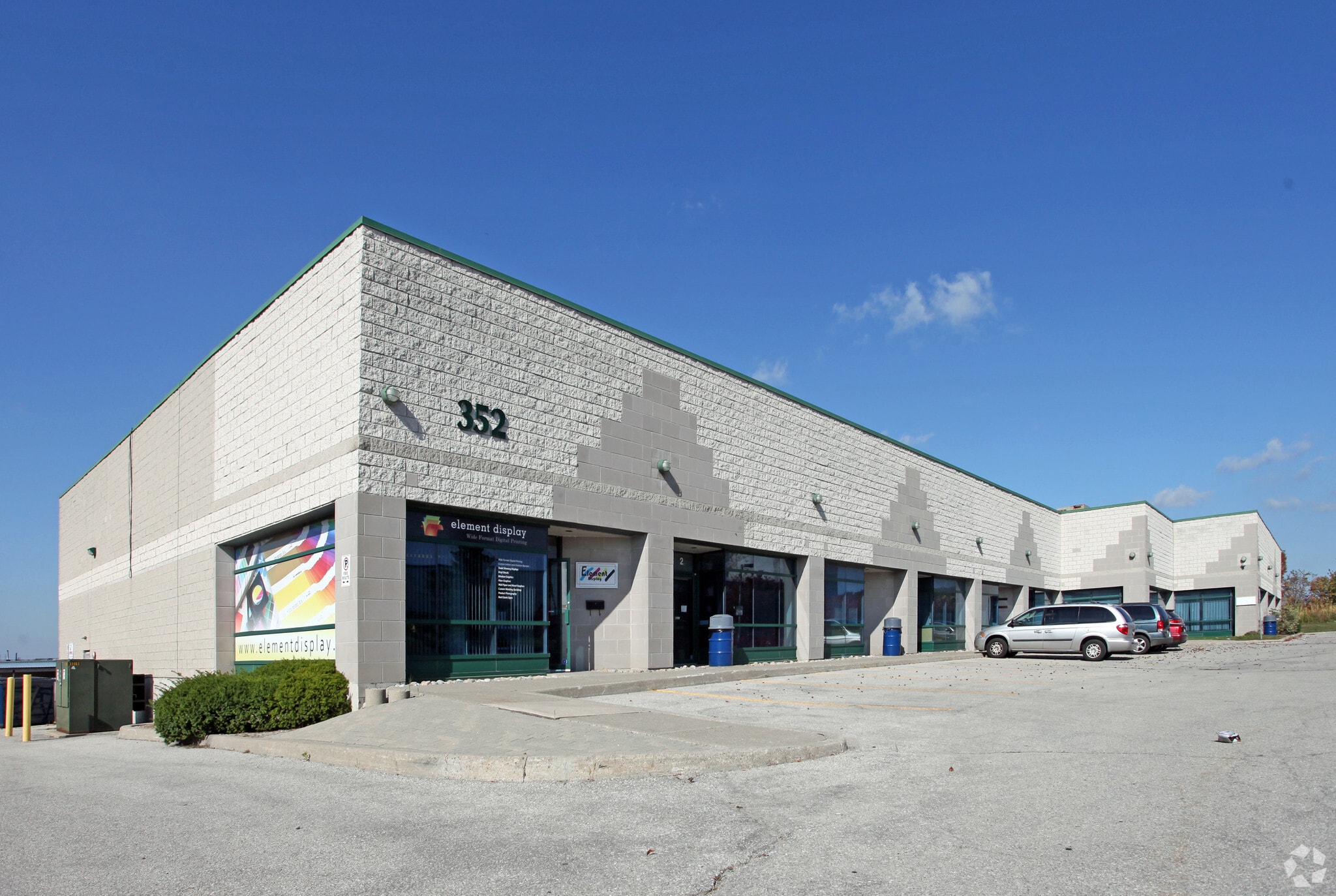 352 Bayly St W, Ajax, ON for sale Primary Photo- Image 1 of 1