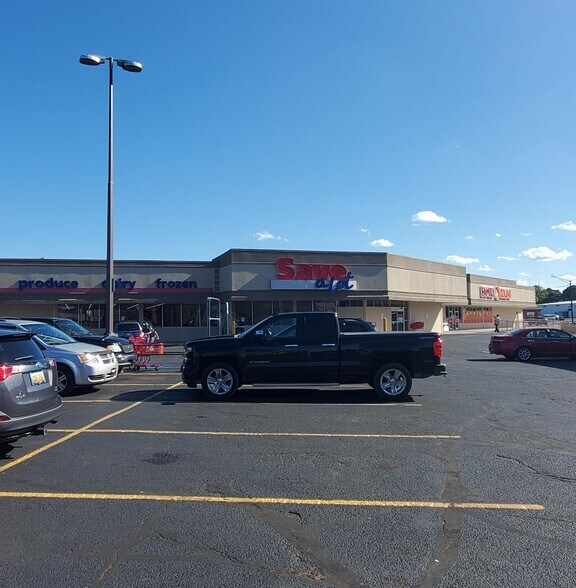 802 N Mitchell St, Cadillac, MI for lease - Building Photo - Image 1 of 1