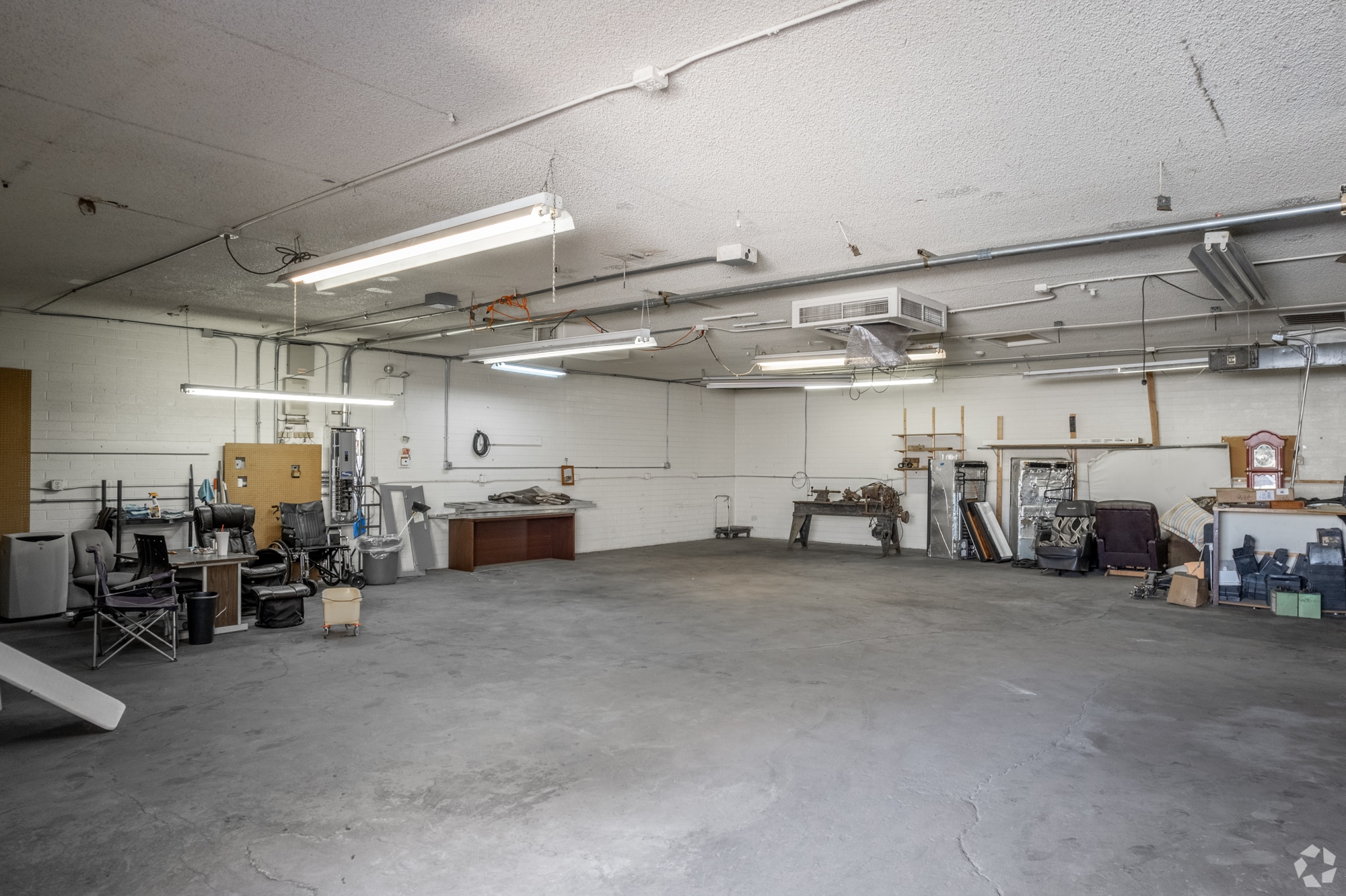 9211 N 9th Ave, Phoenix, AZ for sale Interior Photo- Image 1 of 16