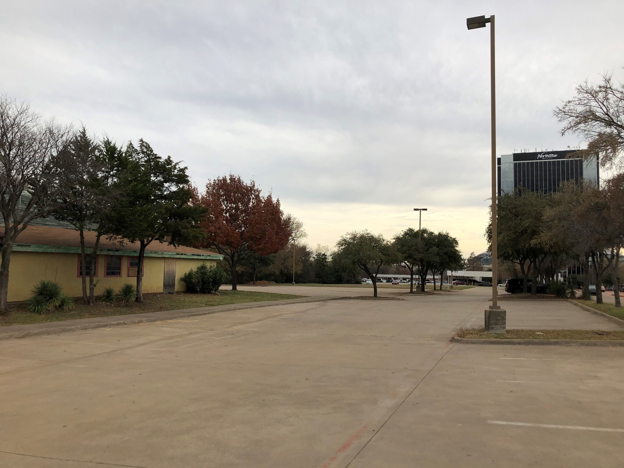 1300 E Copeland Rd, Arlington, TX, 76011 Retail Space For Lease