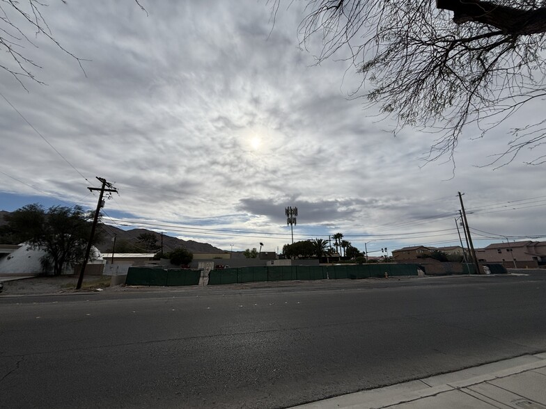 6310 E Charleston Blvd, Las Vegas, NV for sale - Building Photo - Image 3 of 6